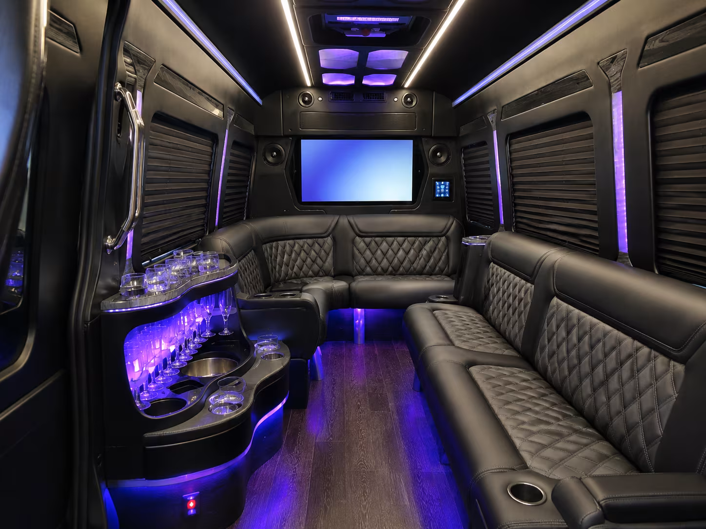 auburncharterbuscompany com makes setting up recurring auburn shuttle routes fast and easy