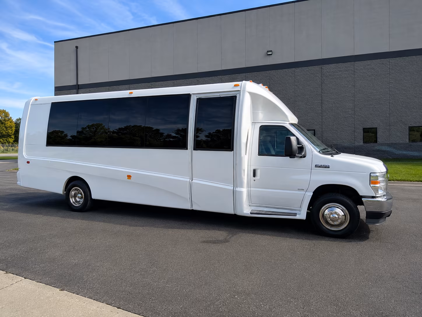 you ll love having a bus for venues like saugahatchee country club and chewacla state park